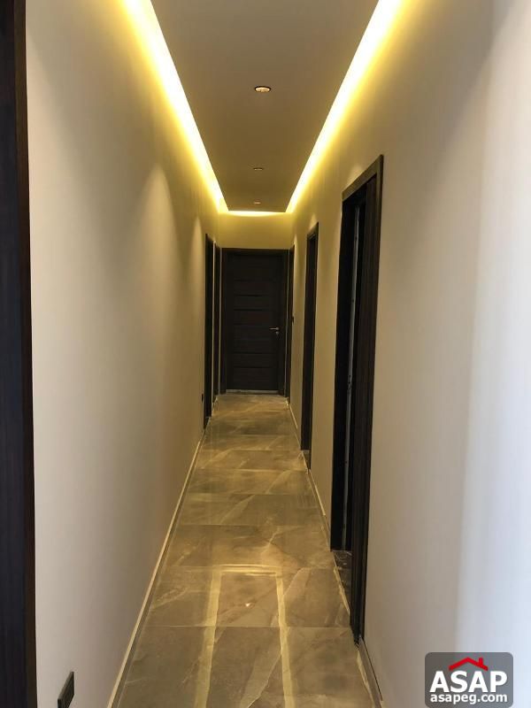 Property with Garden View in Eastown Property with Garden View in Eastown