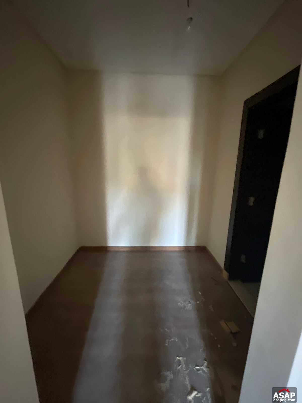 Ground Floor for Sale in 90 Avenue