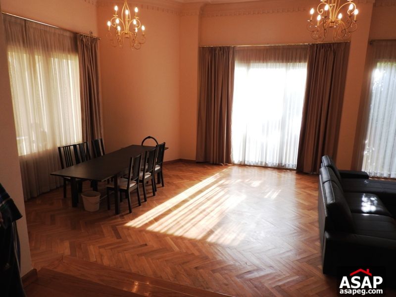 Villa with Swimming Pool in West Golf for Rent