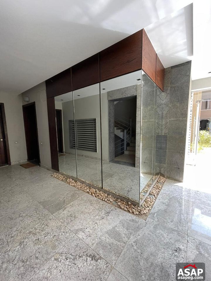 Duplex for Rent in Village Gate