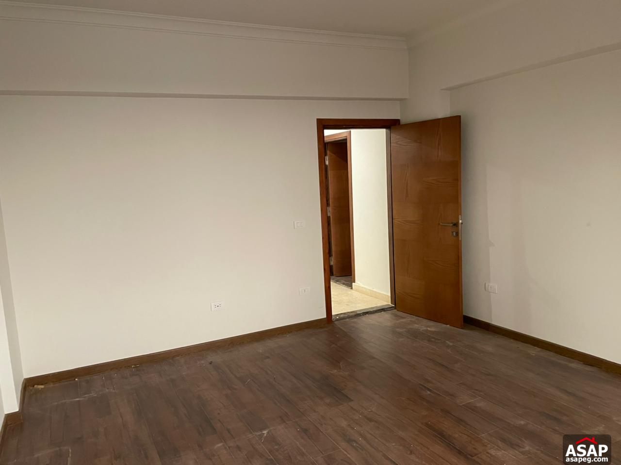 Finished Duplex for Sale in West Golf Finished Duplex for Sale in West Golf