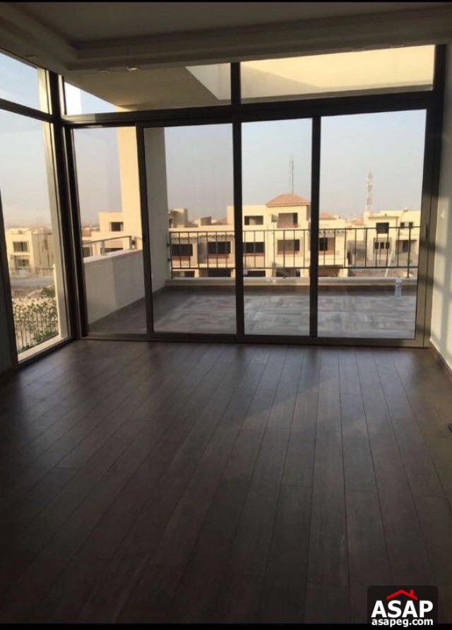 Twin House with Garden for Rent in Allegria