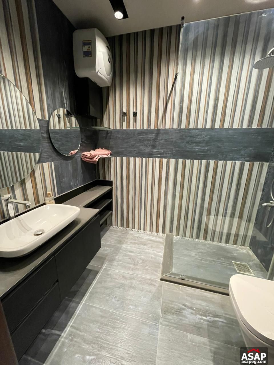 Furnished Apartment for Rent in Eastown Furnished Apartment for Rent in Eastown