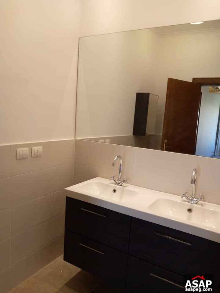 Twin House with Lake View for Sale in Palm Hills Golf View