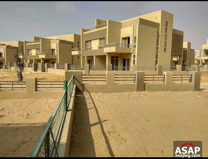 Town House for Sale in the Square Town House for Sale in the Square