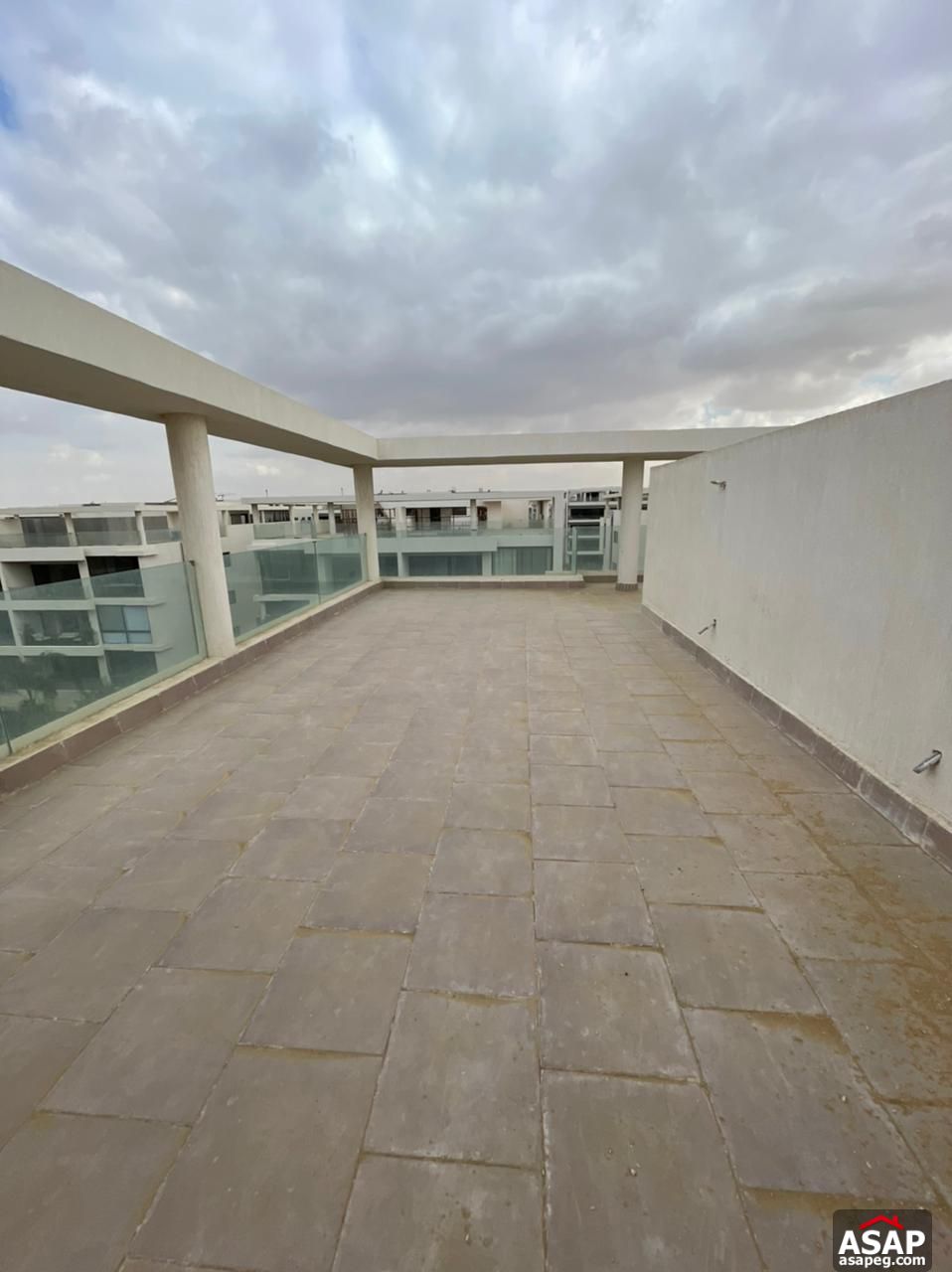 Penthouse with Lake View e for Sale in Lake View Residence Penthouse with Lake View e for Sale in Lake View Residence