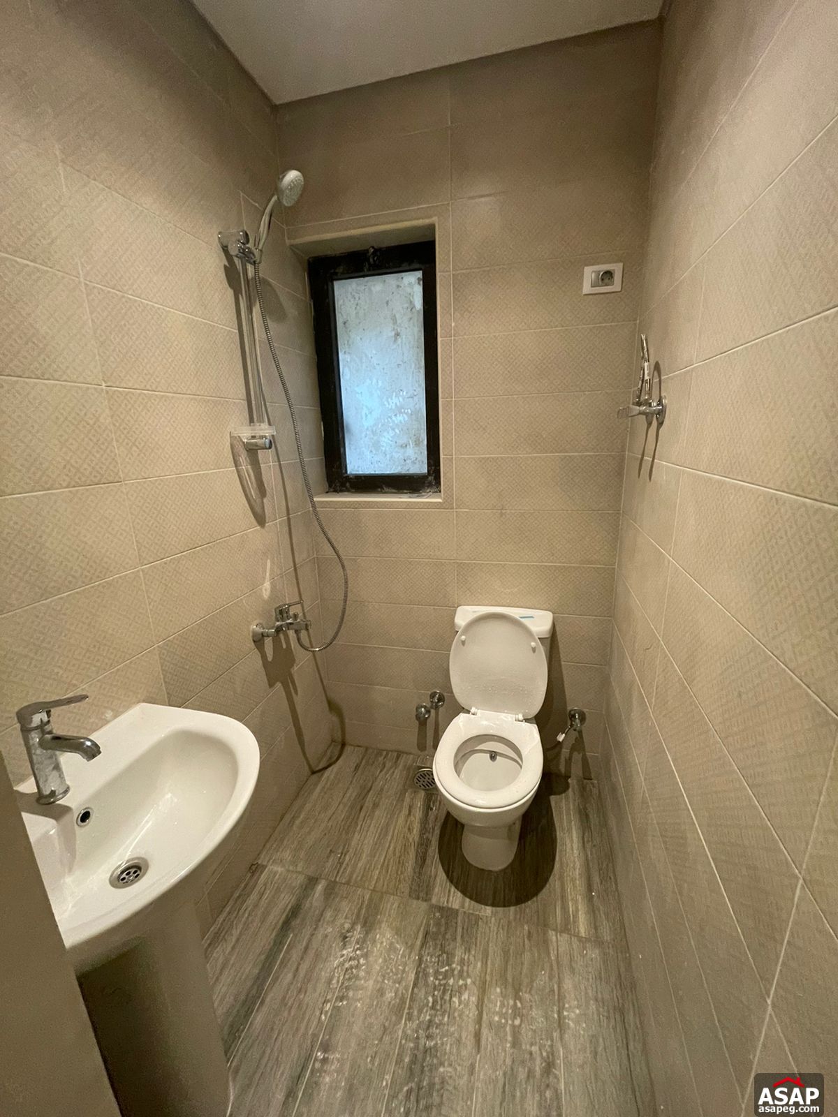 Apartment with Lake View for Rent in Lake View Residence Apartment with Lake View for Rent in Lake View Residence