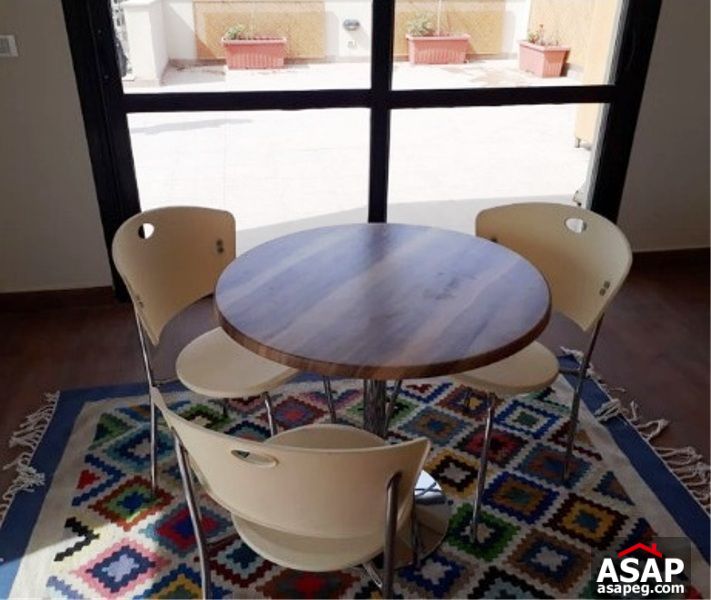 Studio with Roof for Rent in Eastown Studio with Roof for Rent in Eastown