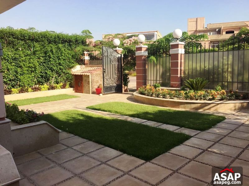 Villa for Rent in 6 October with a nice garden
