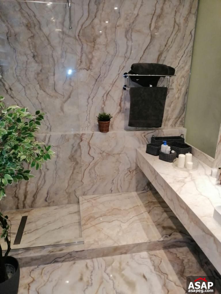 Apartment with Private Garden in the WaterWay for Rent Apartment with Private Garden in the WaterWay for Rent