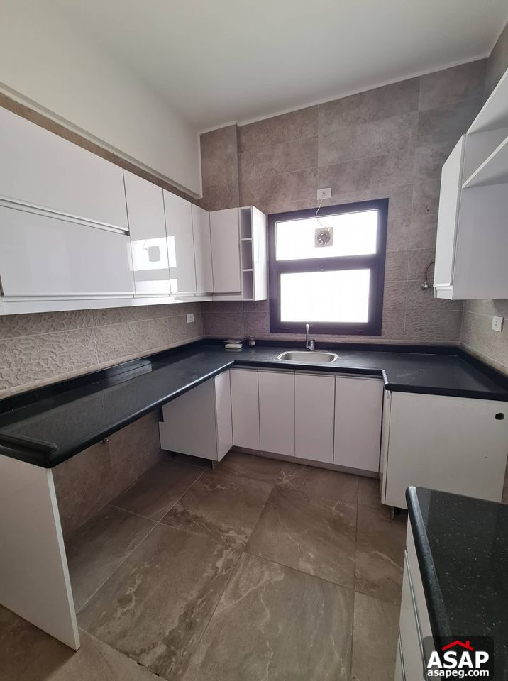 Penthouse for Rent in Fifth Square Compound