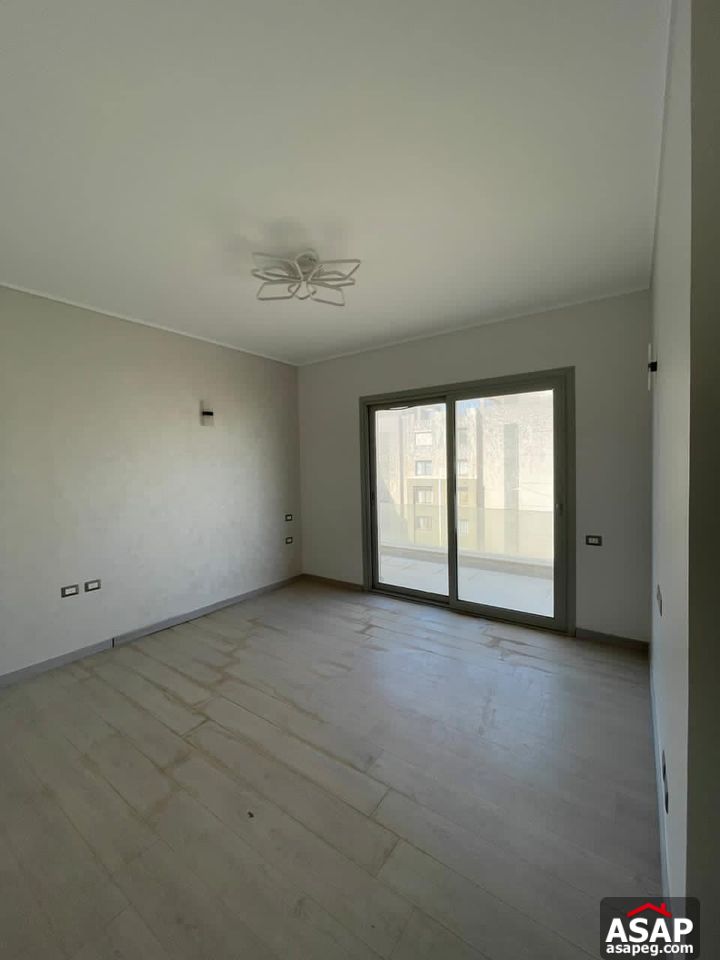 Duplex for Rent in Village Gate