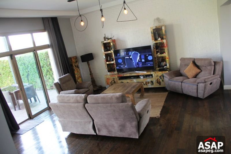 Furnished Villa with Garden for Rent in Allegria