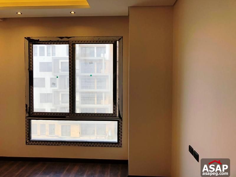 Property with Garden View in Eastown Property with Garden View in Eastown