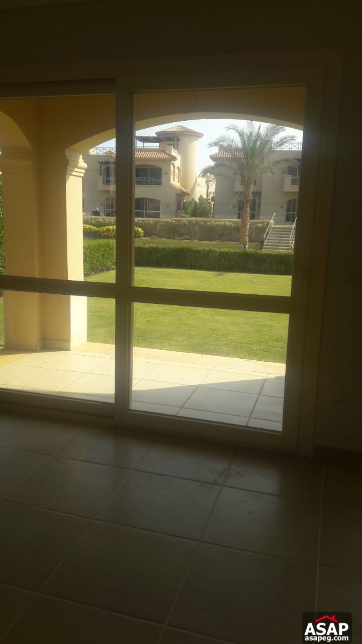 Twin house First row on sea in La Vista Gardens