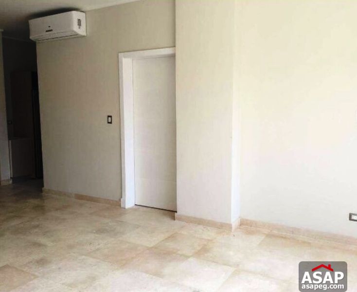 Studio for Rent in Village Gate Studio for Rent in Village Gate