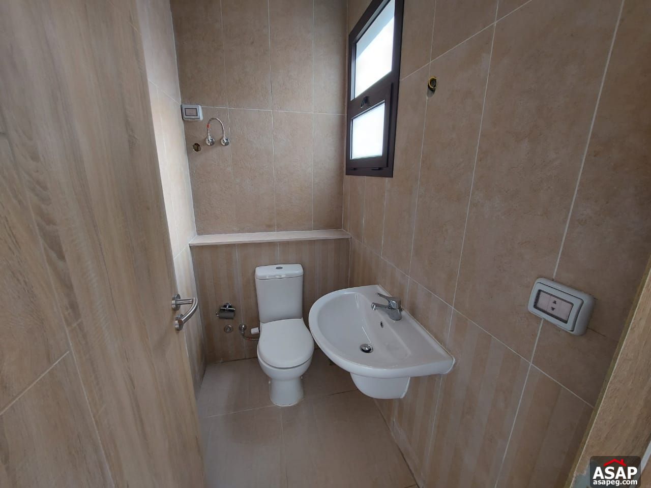 Penthouse for Rent in 5th Square