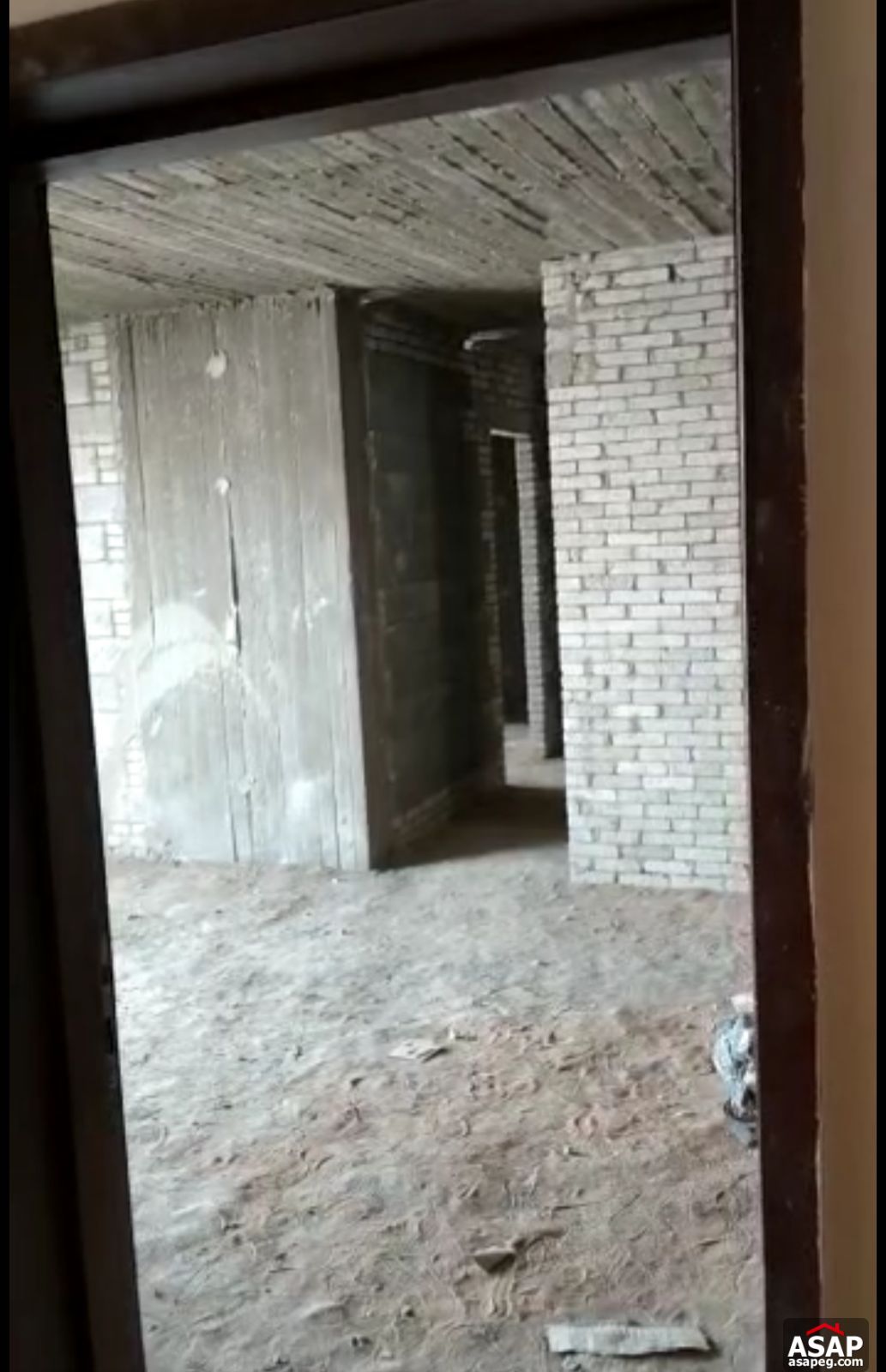 Apartment with Garden View for Sale in Hyde Park Apartment with Garden View for Sale in Hyde Park