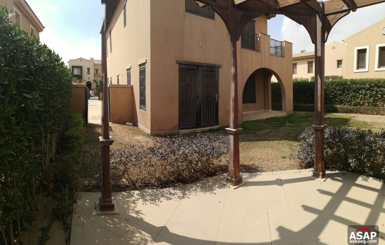 Villa for Sale in New Cairo compounds - Mivida