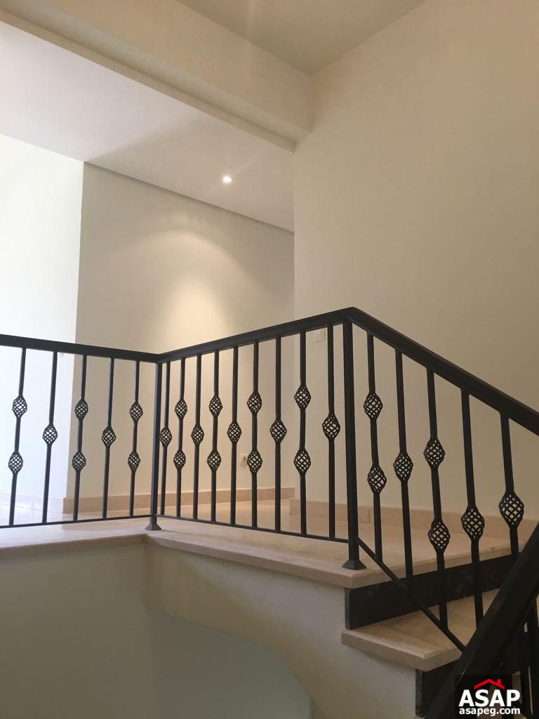 Duplex with Garden for Rent in Uptown Cairo