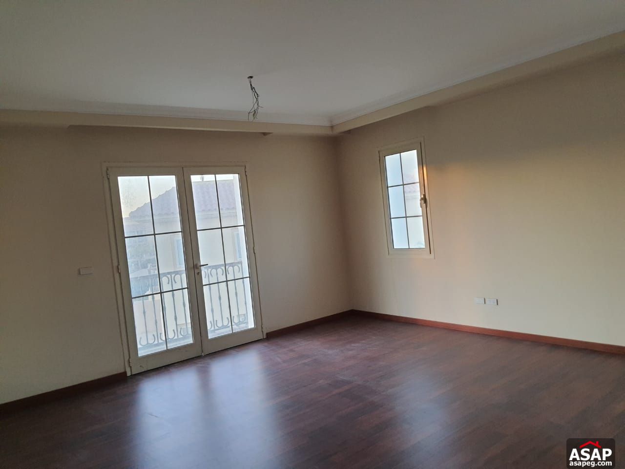 Stand Alone with Swimming Pool for Rent in Hyde Park Stand Alone with Swimming Pool for Rent in Hyde Park