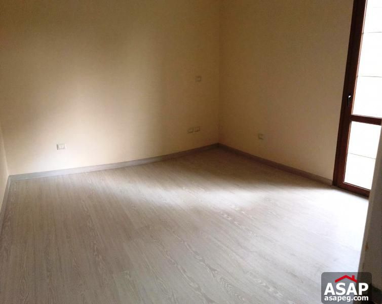 Apartment for Rent in West Golf Apartment for Rent in West Golf