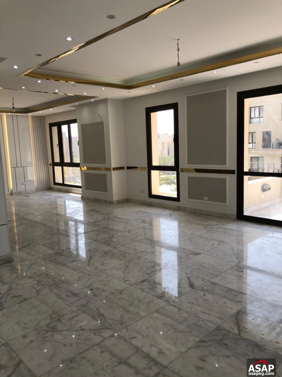 Triplex for Rent in Eastown Sodic Triplex for Rent in Eastown Sodic