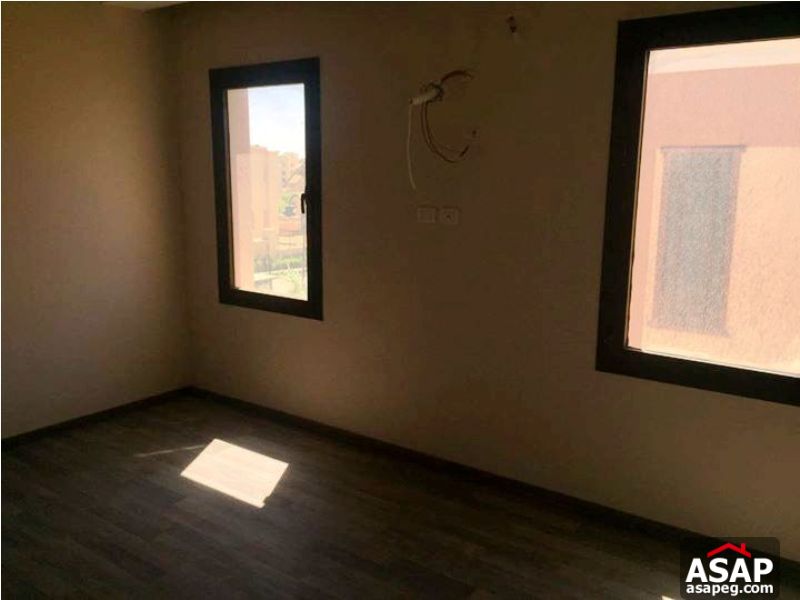 Ultra Modern Villa with Private Garden in New Cairo