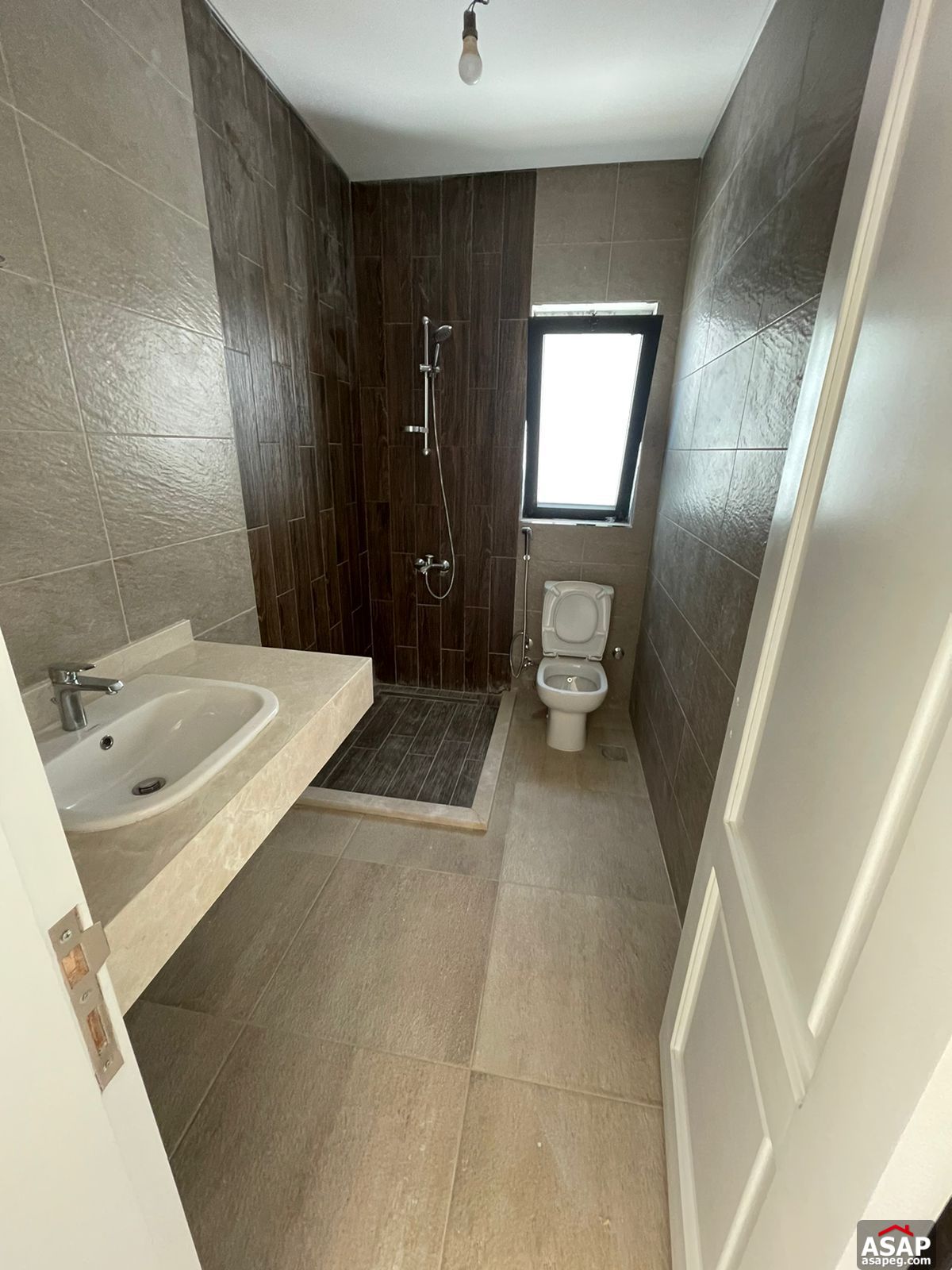 Semi-Furnished Apartment for Rent in Lake View Residence Semi-Furnished Apartment for Rent in Lake View Residence