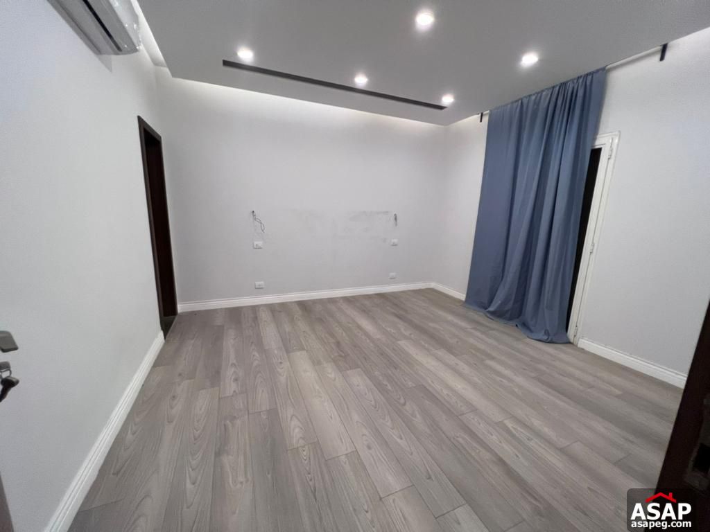 Studio for Sale in Hyde Park Compound Studio for Sale in Hyde Park Compound