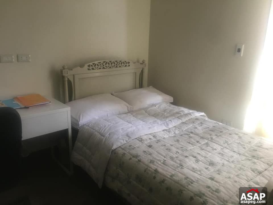 Apartment with Lake View for Rent in Park View Apartment with Lake View for Rent in Park View