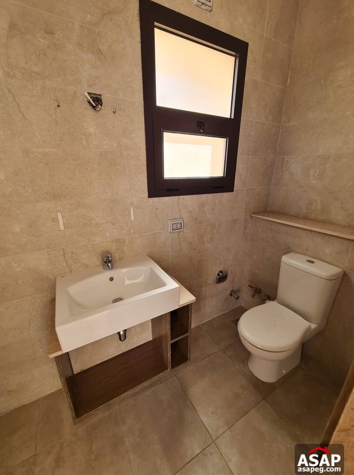 Penthouse for Rent in Fifth Square Compound