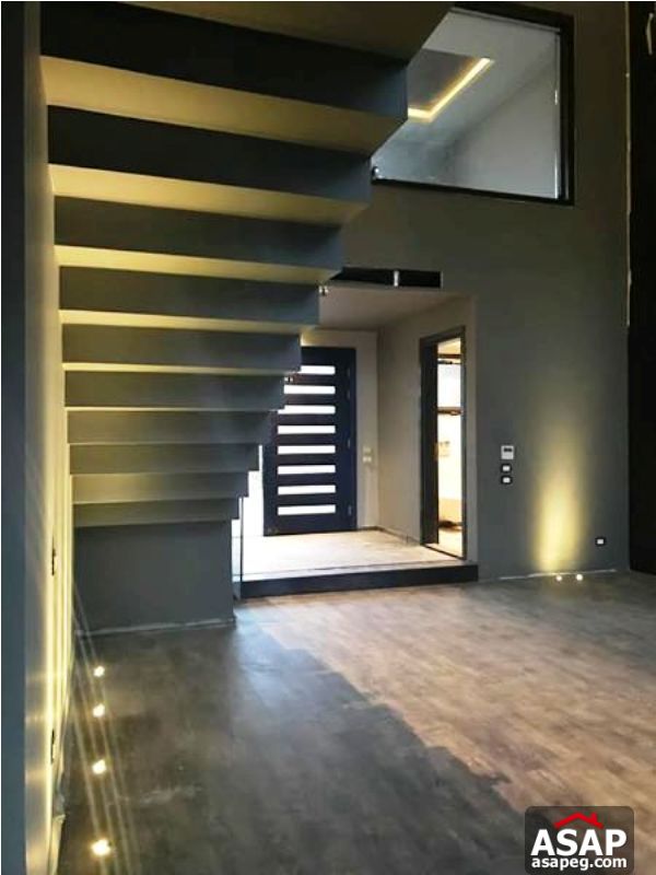 Twin House with Big Garden in Beverly Hills