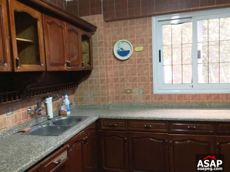 Furnished Apartment with Garden in October Furnished Apartment with Garden in October