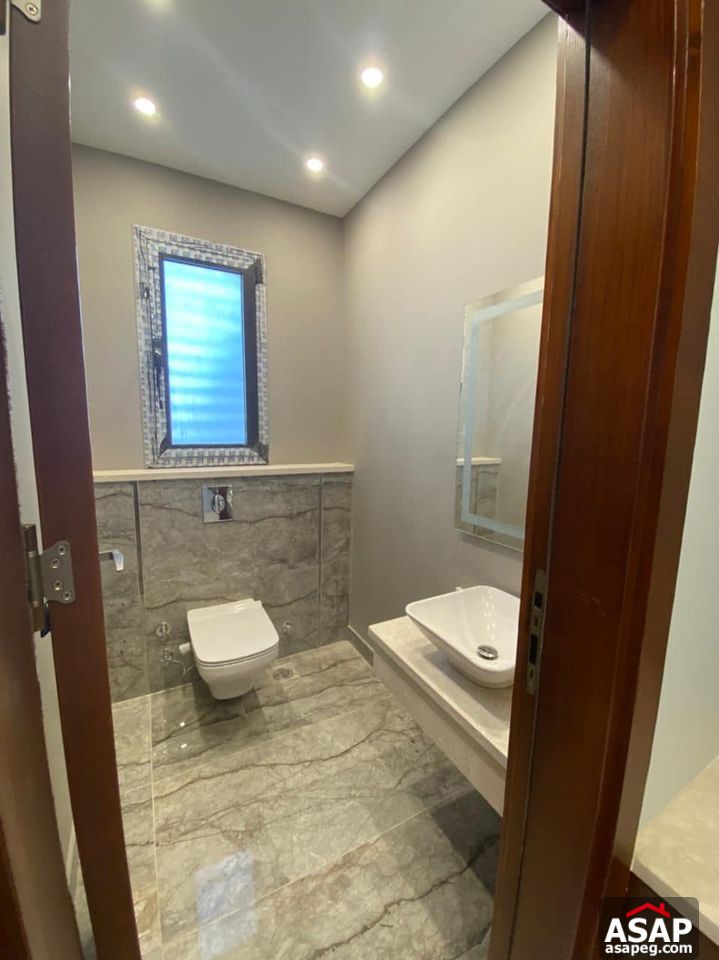 Duplex with Garden for Rent in Westown Duplex with Garden for Rent in Westown