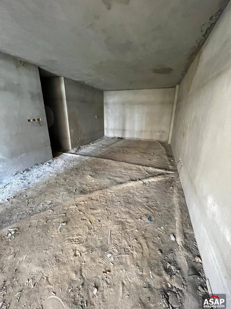 Ground Floor for Sale in Azad Compound