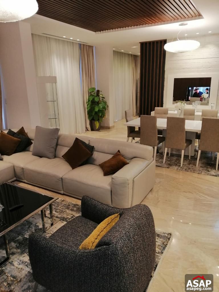 Apartment with Private Garden in the WaterWay for Rent Apartment with Private Garden in the WaterWay for Rent