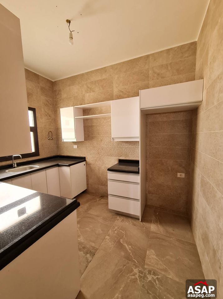 Penthouse for Rent in Fifth Square Compound