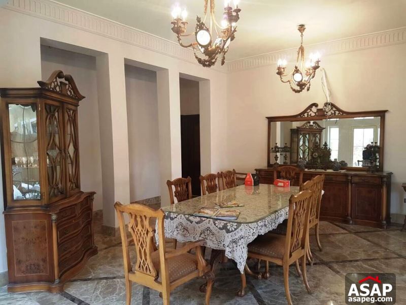 Villa with Private Garden in New Cairo for Rent