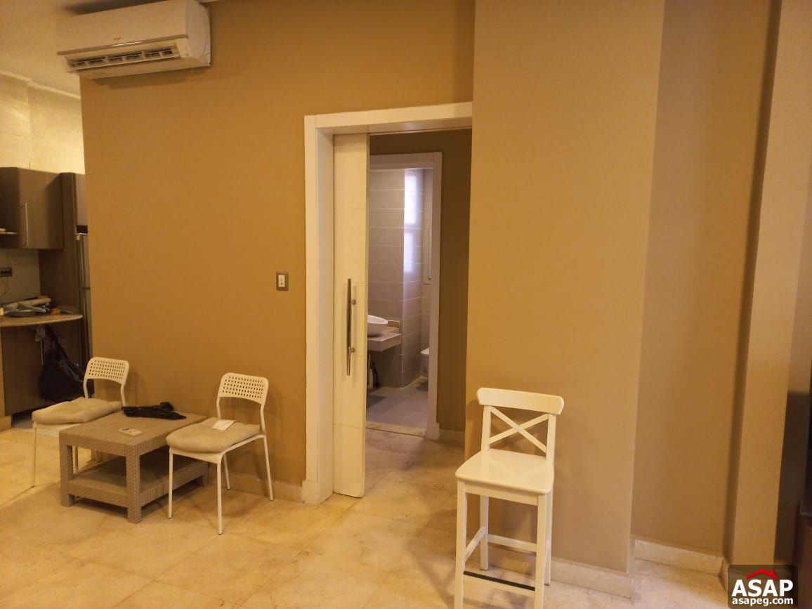 Studio with Garden for Sale in Village Gate Studio with Garden for Sale in Village Gate