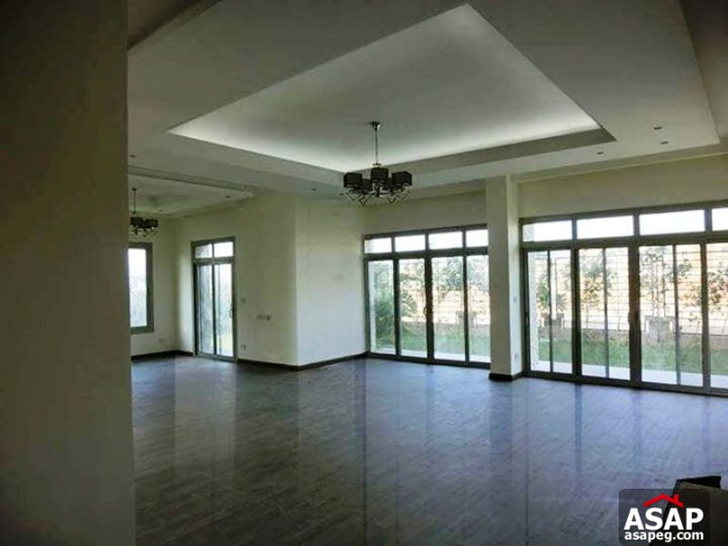 Villa with Garden for Rent in Allegria Villa with Garden for Rent in Allegria