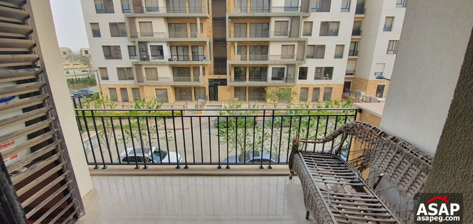 Ground floor Apartment with garden for rent in New Cairo compounds - Eastown