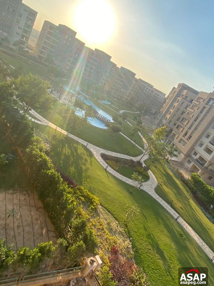 Apartment for Rent in the Square