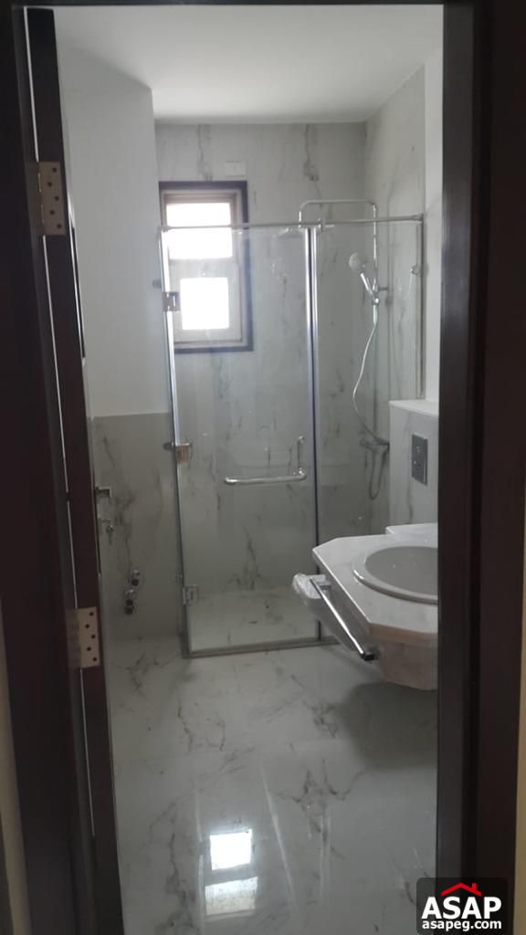 Stand Alone with Swimming Pool for Rent in Hyde Park Stand Alone with Swimming Pool for Rent in Hyde Park