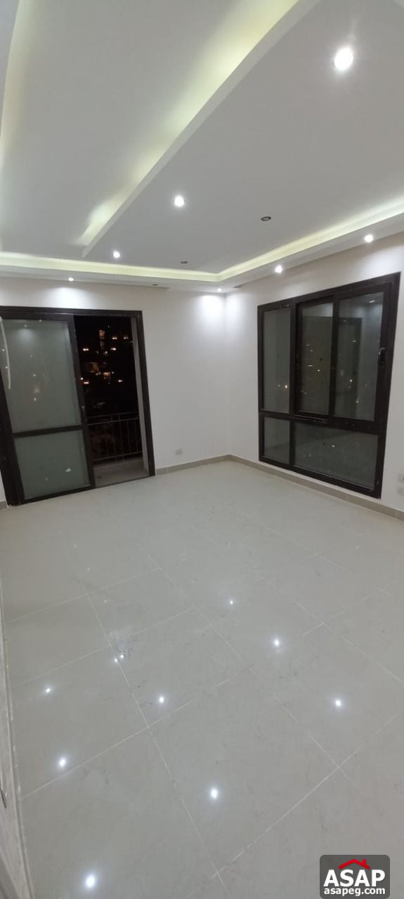 Apartment for Sale in Eastown Compound Apartment for Sale in Eastown Compound