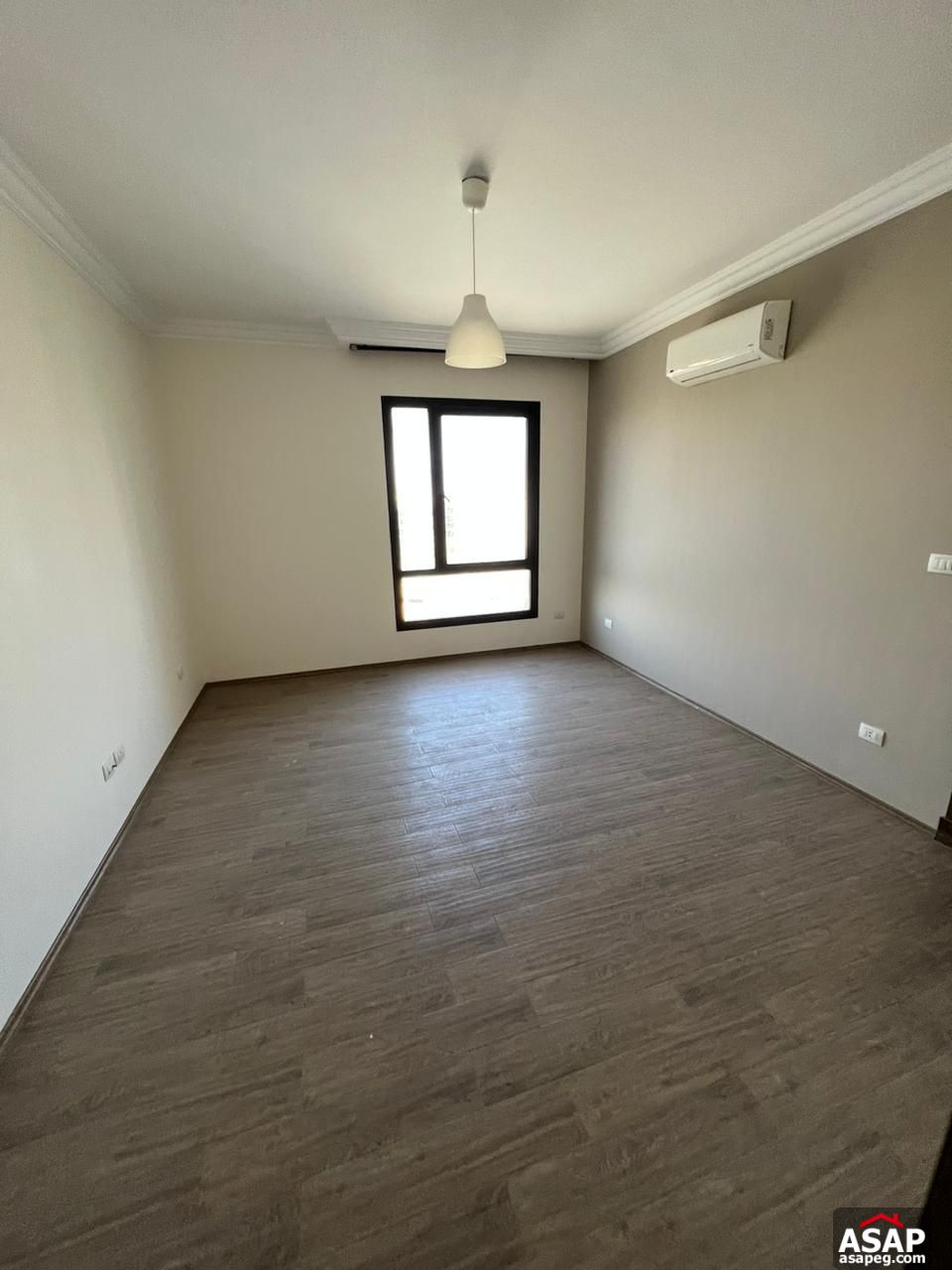 Semi Furnished Apartment for Rent in Eastown Semi Furnished Apartment for Rent in Eastown