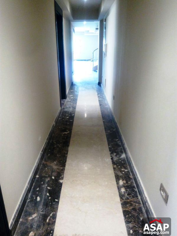 Penthouse with Pool for Rent in West Golf Penthouse with Pool for Rent in West Golf