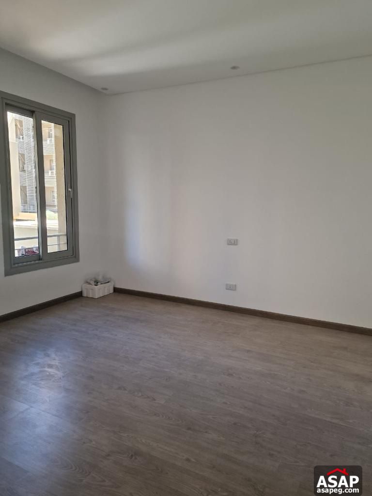 Apartment in Village Gate Palm Hills Apartment in Village Gate Palm Hills