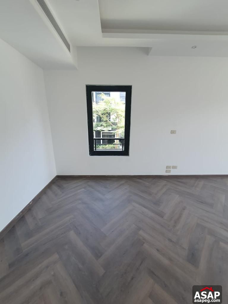 Semi Furnished Apartment for Rent in The WaterWay