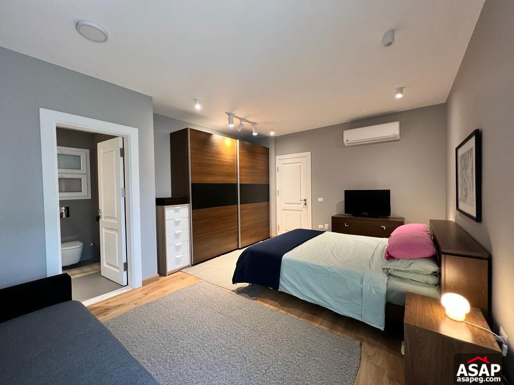 Furnished Apartment for Sale in Mountain View Hyde Park